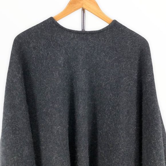 Amicale Grey 100% Lambswool Poncho Cardigan with Fringe Gray - Picture 8 of 10